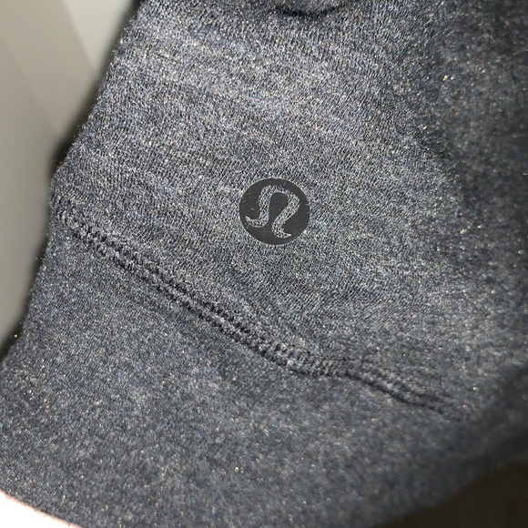 lululemon - reversible stripe in a clinch pullover - Picture 9 of 9